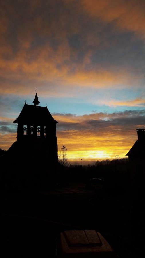 Auberge Des Ruines De Merle Saint-Cirgues-la-Loutre エクステリア 写真